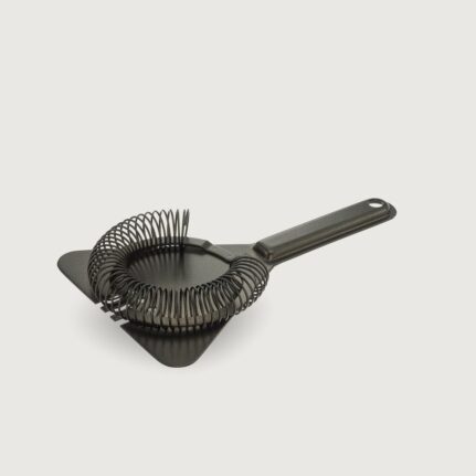 YUKIWA Triangle strainer with handle Black